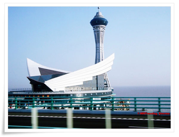 Hangzhou-Bay-Bridge,-China,-MNTravelog