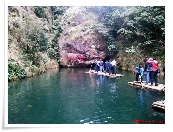 Xiao-Long-Pool,-YanDang-Mountain,-China,-MNTravelog